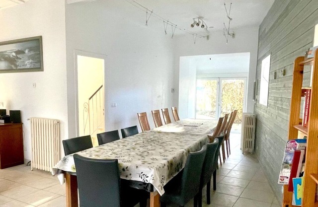 Casa grande, a 100 m de las playas y del puerto, centro ETEL, cerca de todas las tiendas.