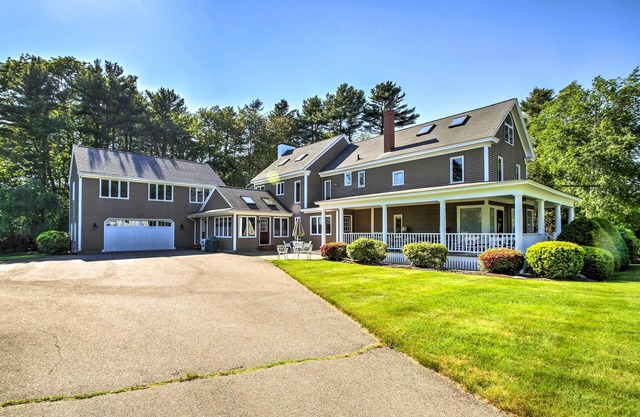 Prime Kennebunk Home w / Mesa de billar - Cerca de la playa!