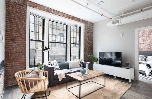 Large Loft Steps From Boston Common | Short Stays | Dog Friendly