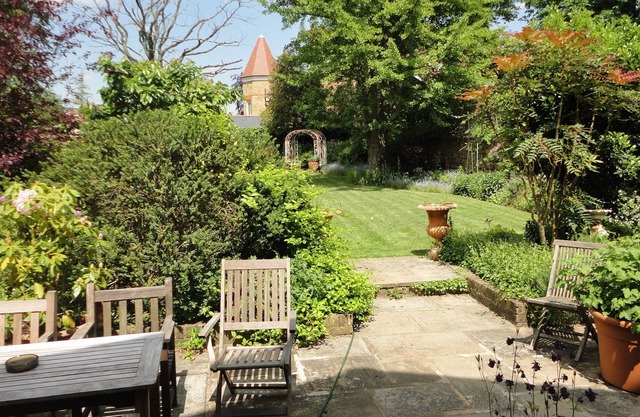GRAN LUJOSA CASA DE LONDRES Ealing, JARDIN ENCANTADOR - GRAN LUGAR PARA ALOJARSE