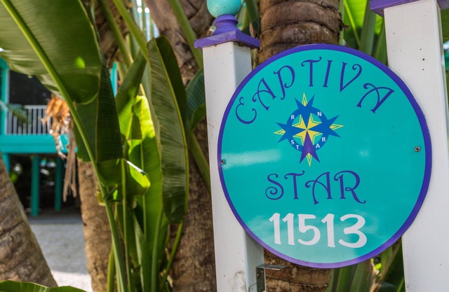 Gran lujo cerca de casa de playa en Captiva en el pueblo. ¡Ideal para grupos!