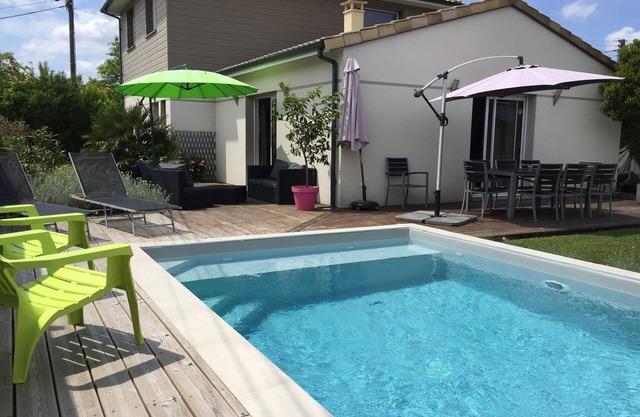 Gran casa moderna + piscina climatizada desde mediados de mayo hasta mediados de septiembre