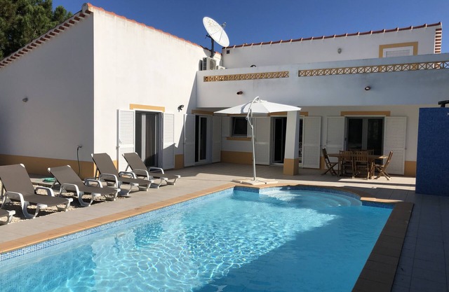 Villa moderna grande lujo de 3 dormitorios en Vale da Telha