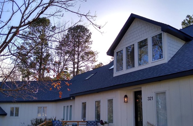 Large, Newly Remodeled Home - Close to Everything!