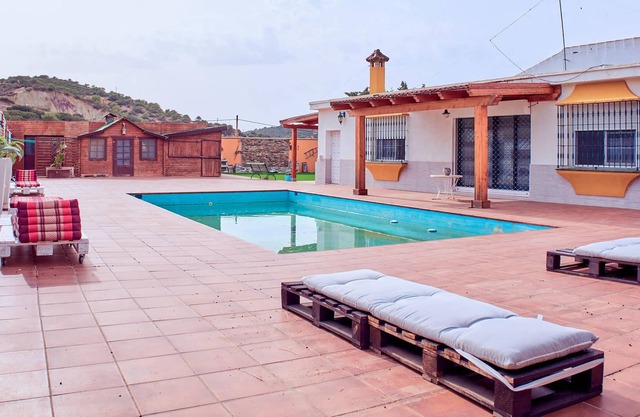 Alojamiento de 11 habitaciones en Chiclana de la Fronter