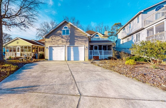 Large, Quiet Family Home w/ Deck, Porch & WiFi - Walk to the Beach, Shops & More