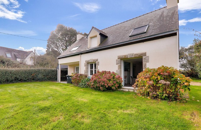 Amplia casa con vista al río para 8 en St Philibert