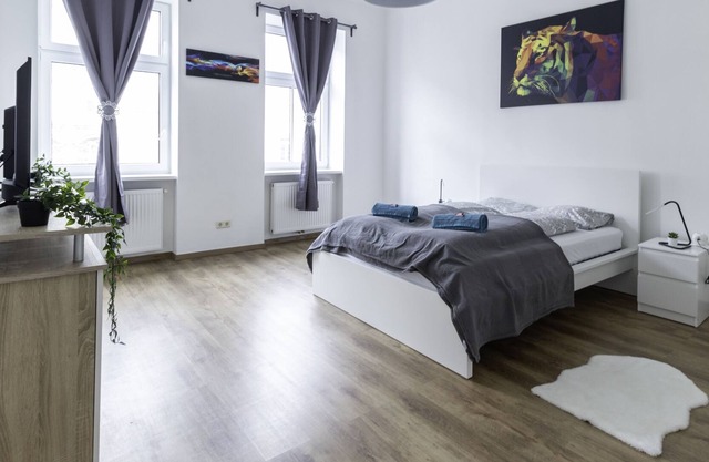 Large, spacious rooms, Modern apartment next to Metro, in the heart of Vienna