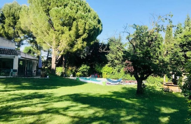 Large villa with pool in the Aix countryside