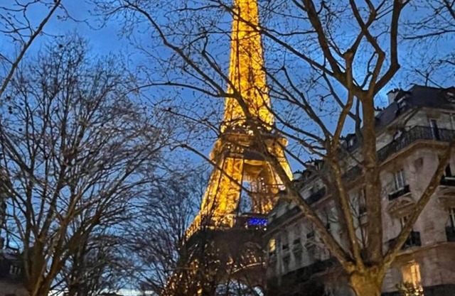 L’Art de Vivre: 300m² Architectural Masterpiece at the Foot of the Eiffel Tower