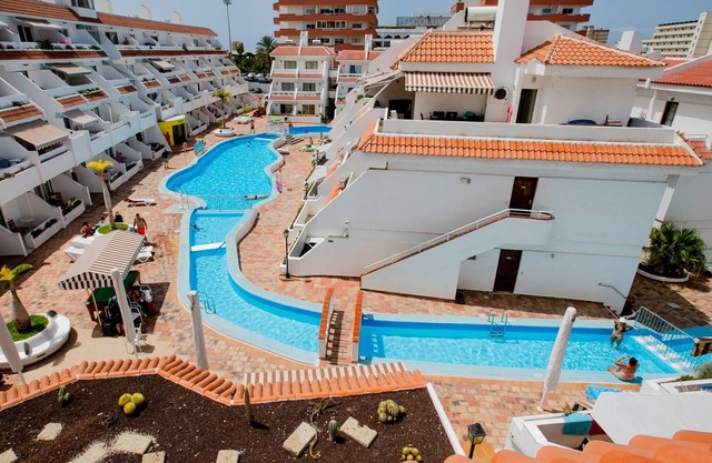 Las Floritas 23 Terraza y Piscina