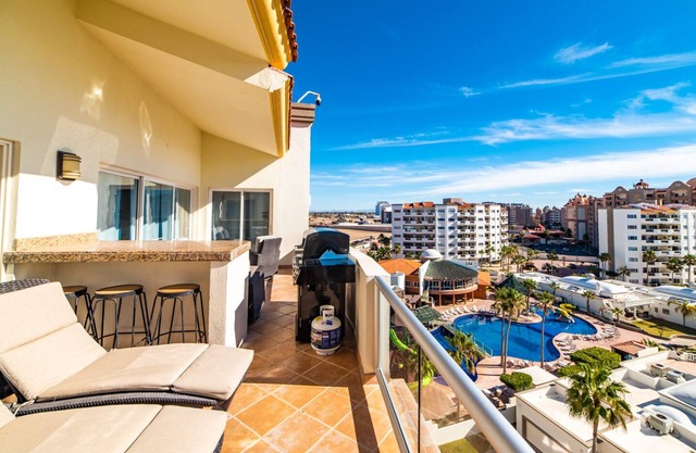 Las Palmas 4BR/3BA Penthouse Ocean View 7th FL
