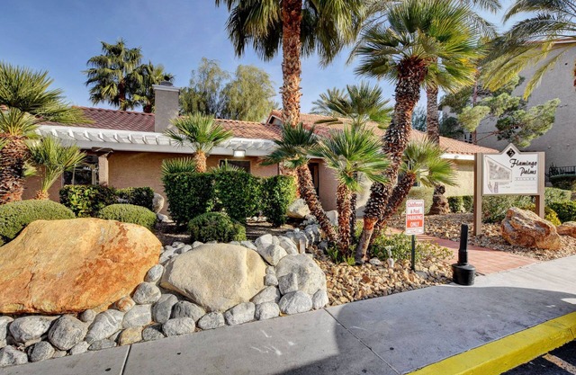 Las Vegas Condo minutes from the Strip, Team Mobile and Allegiant Stadium