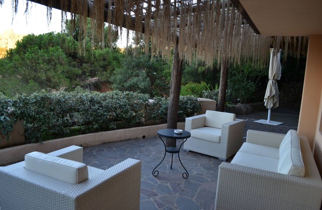 DISCOUNT 10% 24 AUGUST 1 SEPTEMBER BAJA SARDINIA THE STRAWBERRY TREE
