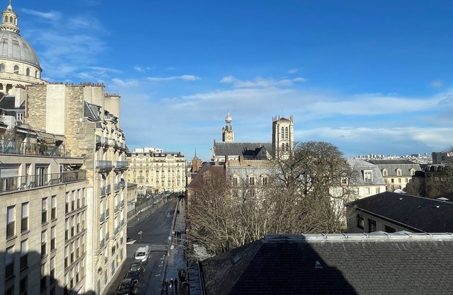 Latin Quarter Pantheon / Notre Dame quartier! 120 mètres with a VIEW!