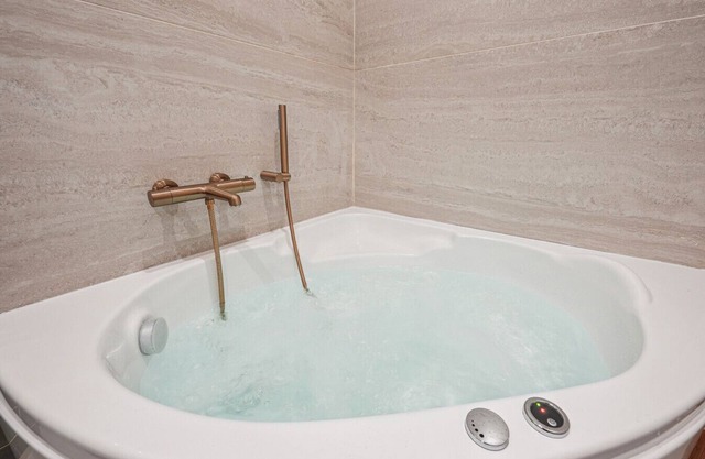 Lavie Maison - Central Jacuzzi