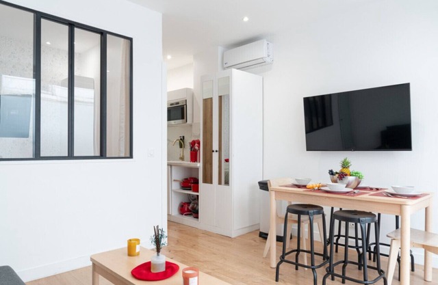 Lavie Maison: Eiffel A/C & Hot Tub