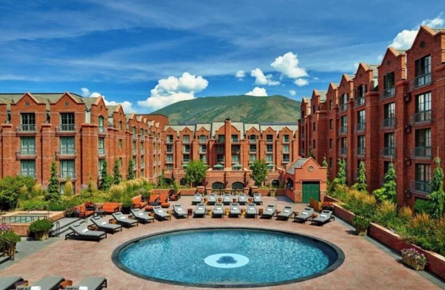 Lavish 2BR residence at The St. Regis in downtown Aspen - pool, concierge & more