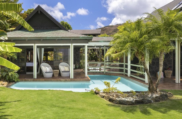 Casa frente al mar de 5 hab con hermosas vistas del atardecer, piscina y aire acondicionado. Hale Kai Portlock
