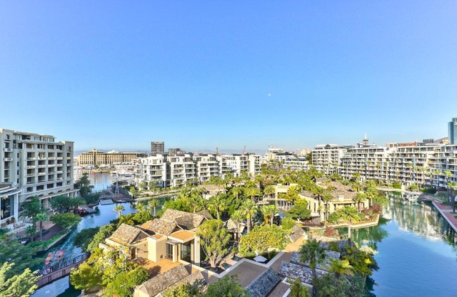 Lawhill Luxury Apartments - V & A Waterfront