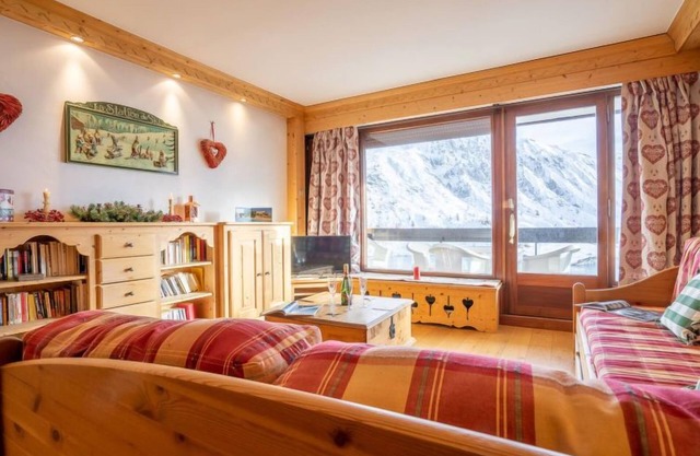 Le Bec Rouge (Le Lac) by Interhome