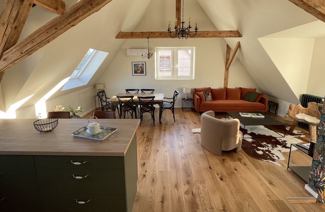 L'ecureuil, exceptional furnished accommodation & Spa in a beautiful character house