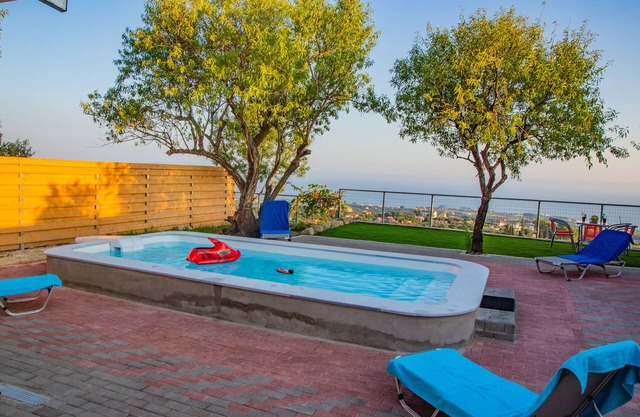 Le paradis d elli. Hermosa vista, 2 dormitorios, piscina privada, villa pacífica