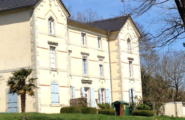 Le Petit Chateau con piscina comunitaria
