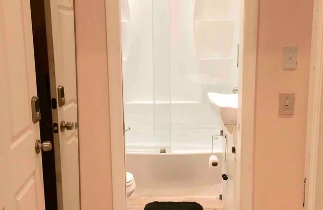Le Suite Newark