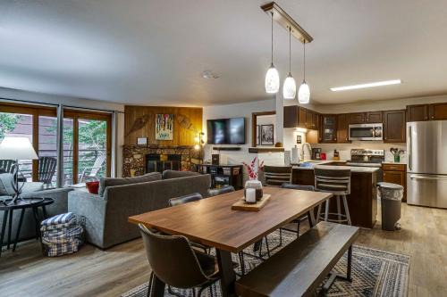 Less Than 1 Mi to Lifts and Village Keystone Resort Condo
