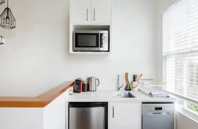 Bright Renovated Villa Short Walk to Ponsonby Road