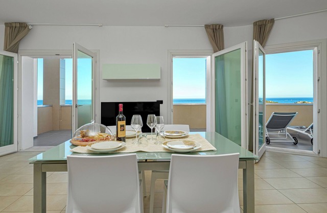 Apartamento luminoso "Villa Marconi 9" con vistas al mar y terraza privada