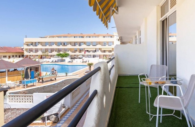 Lightbooking Marina Palace Tenerife