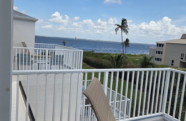 Lighthouse Resort & Club - All New 2-Bedrooom Plus a Den Condo with a Bay nView