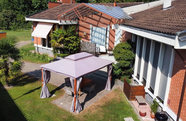 LILLY House - garden, barbecue, free parking, wifi, 5 mins from the lake by car