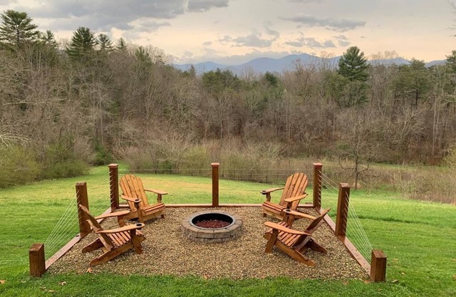Lilly's Mountain Getaway - ¡Una auténtica experiencia de granja de montaña! Incluye Biltmore!