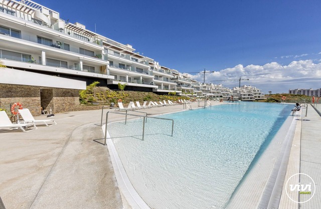 Lima | Casa adosada con piscina en Estepona
