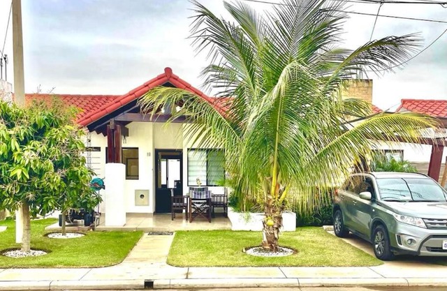 LINDA CASA EN CONDOMINIO PRIVADO