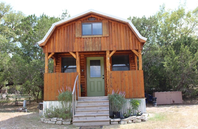 Little Frio Cabin - Quaint Log Cabin, Tucked Amongst the Trees