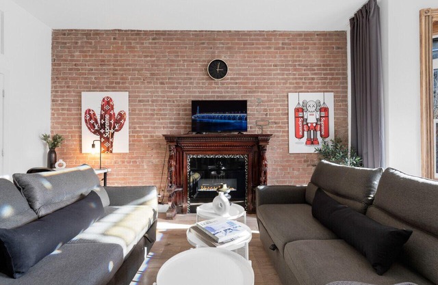 Liv MTL* 50% Off * Downtown 301 Peaceful 1BR Oasis | Relaxed Getaway + Spacious + Office + Pets Stay Free!