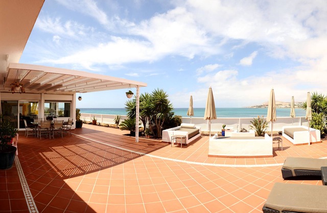 Vive como una estrella de Hollywood: ¡Propiedad de playa espectacular!
