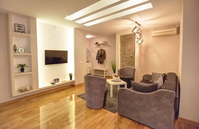 Vivir es fácil en este impresionante condominio ubicado en una calle bohemica