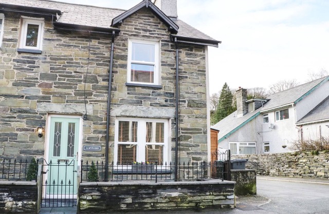 Llwyn Onn, DOLWYDDELAN