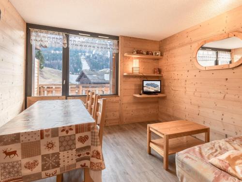Location idéale à La Clusaz : 6 pers, entre village et pistes, garage, ascenseur, wifi - FR-1-304-18