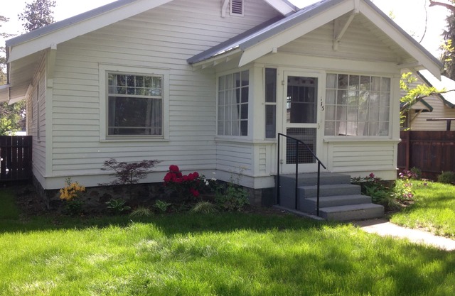 UBICACIÓN: tranquila y céntrica! Cottage en el corazón del centro histórico de Bend!