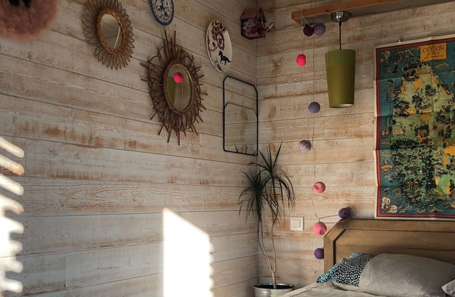 Lodge en Isle sur la Sorgue. Cabina moderna en Provenza