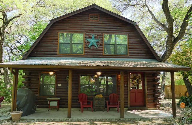 Log Cabin Get Away- Camina a Blanco / Tranquilo y rústico