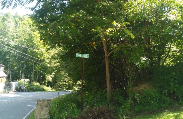 Log Cabin near Ski Mountains