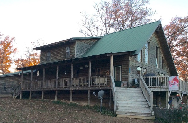 Iniciar sesión cara a casa en 60 acres en el suroeste de Missouri