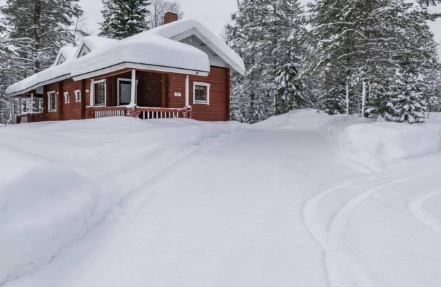 Lomapesä 10a by Interhome